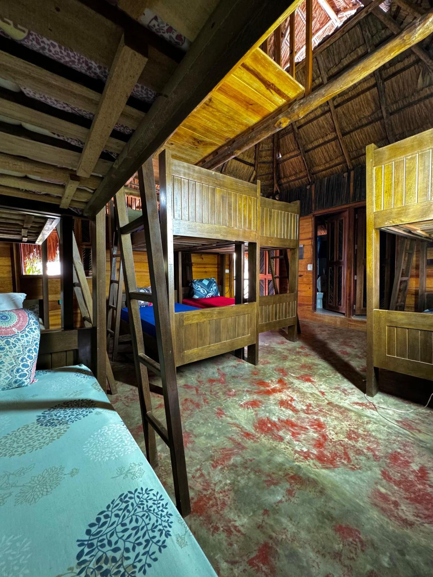 Hostal Nibuni Паломіно Екстер'єр фото